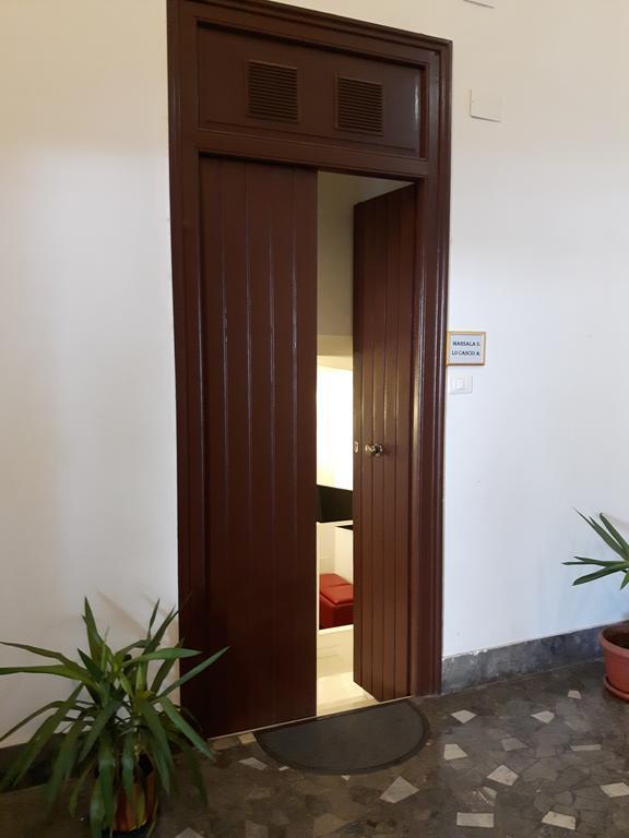A Un Passo Dal Massimo Apartment ปาแลร์โม ภายนอก รูปภาพ